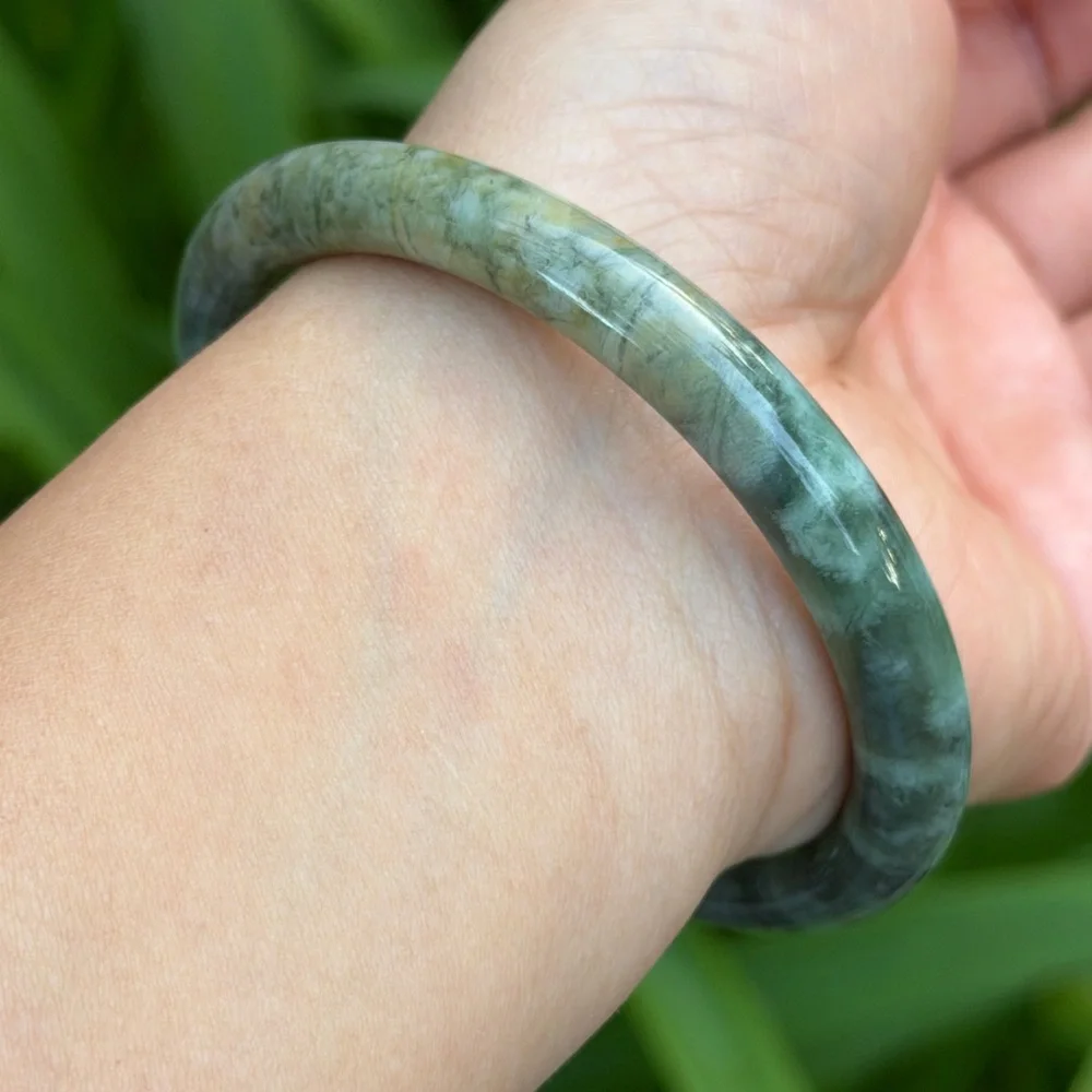 60.5mm‎ inner diameter skinny xiuyu jade bangle 0689